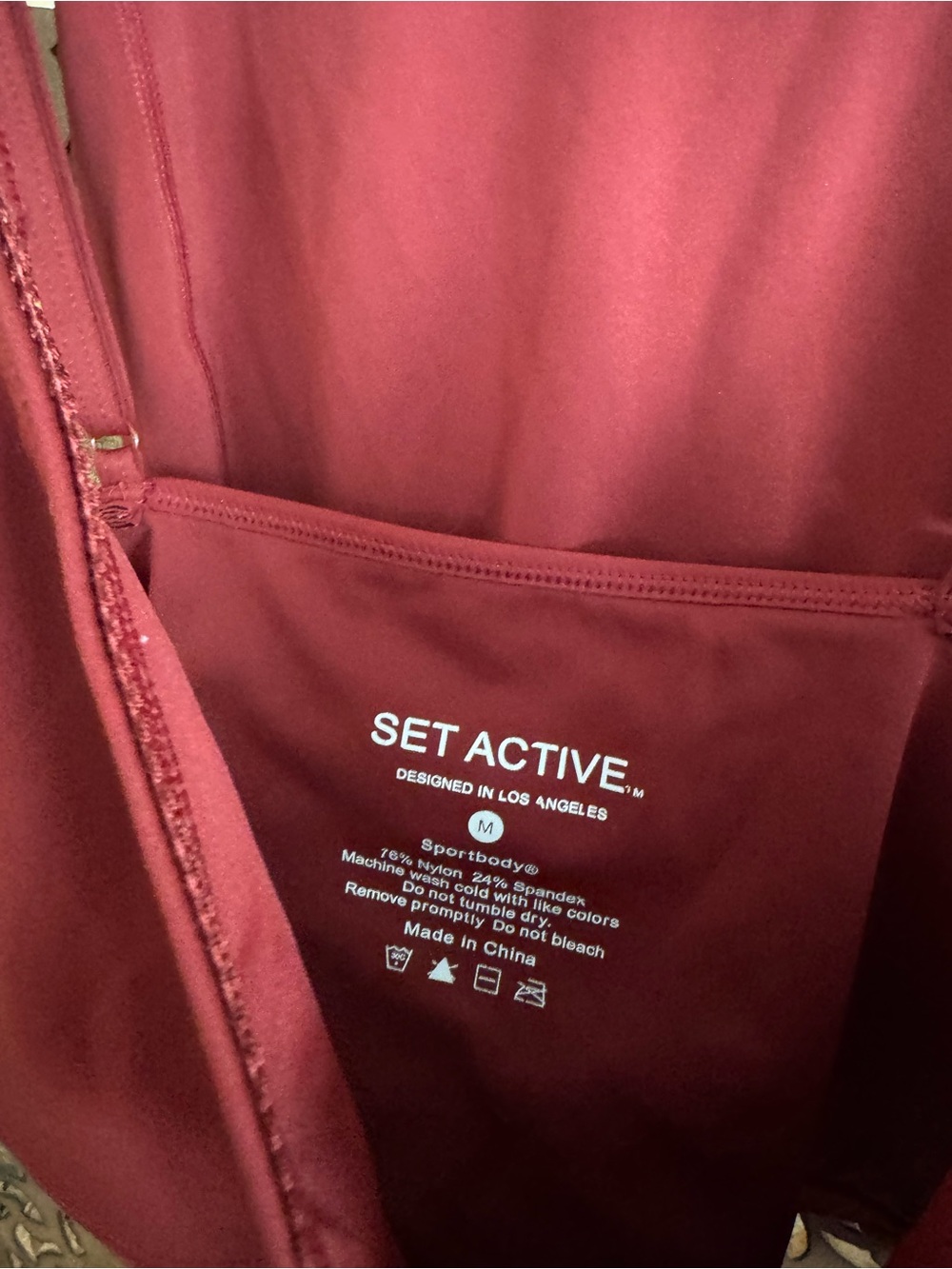 Set Active Maroon Set - Picture 3 of 6